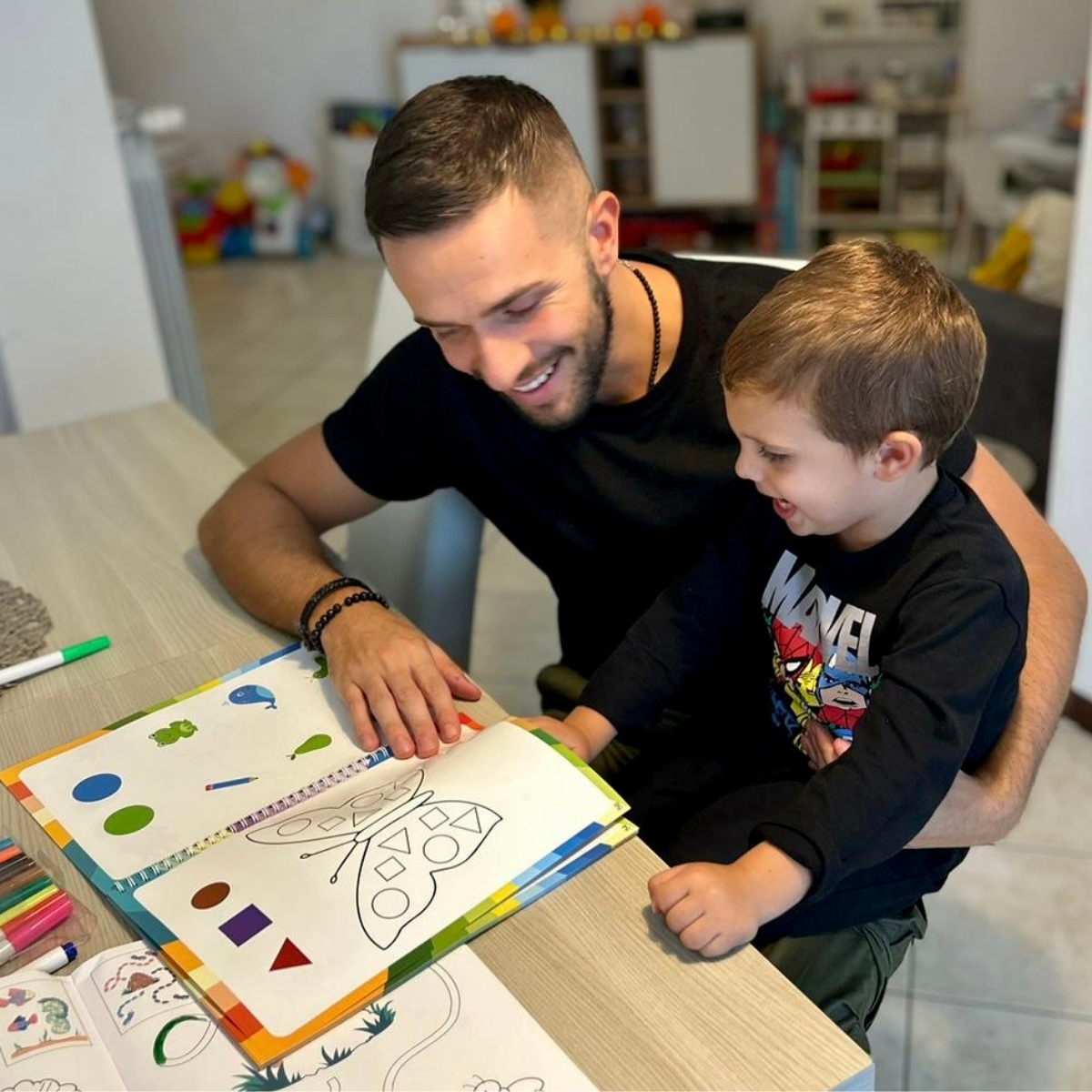 Curious Child Colours – Quaderno per imparare a scrivere, cancellabile e riutilizzabile (64 pagine, 2–5 anni)