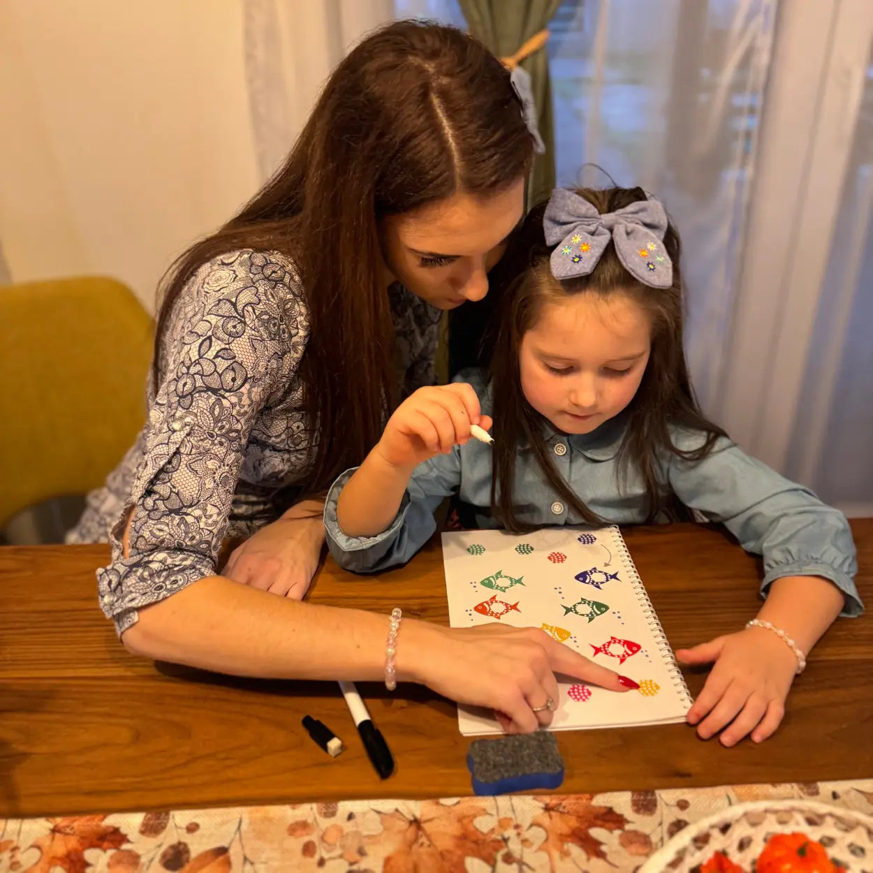 Curious Child: Quaderno Montessori di colori e forme (5+ anni)