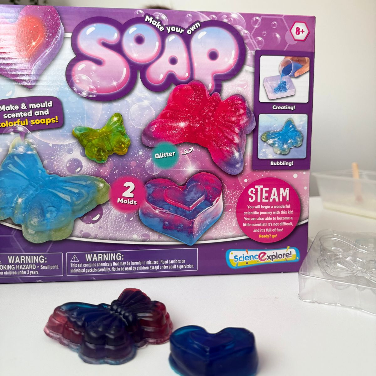 Set per creare coloratissimi saponi a forma di farfalla e cuore (dai 5 anni in su)