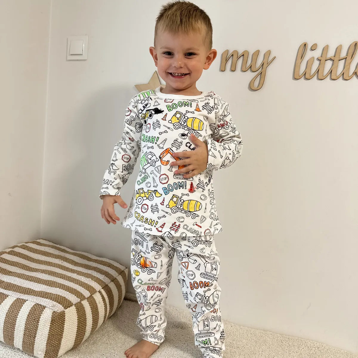 Pigiama Bambino Due Pezzi “Colorami” – Camion e Ruspe (4+ anni)