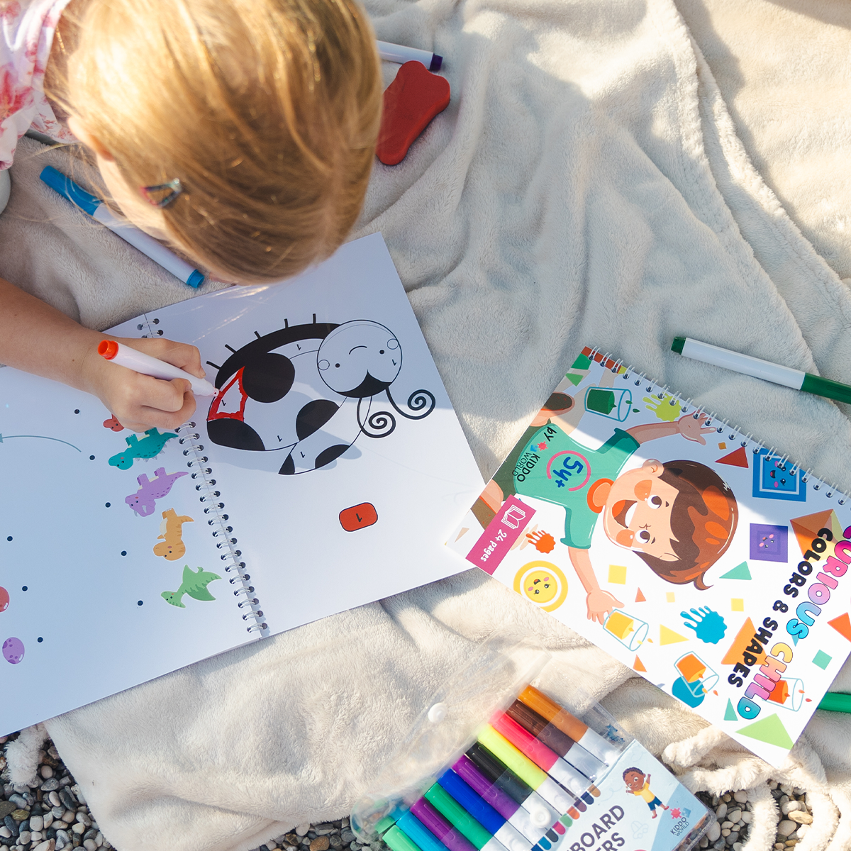 Curious Child: Quaderno Montessori di colori e forme (5+ anni)