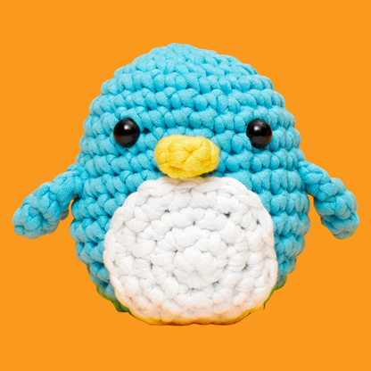 Splendido kit per il uncinetto per principianti | Pingvin Oli per piccoli e grandi creativi, per bambini dai 8+ anni