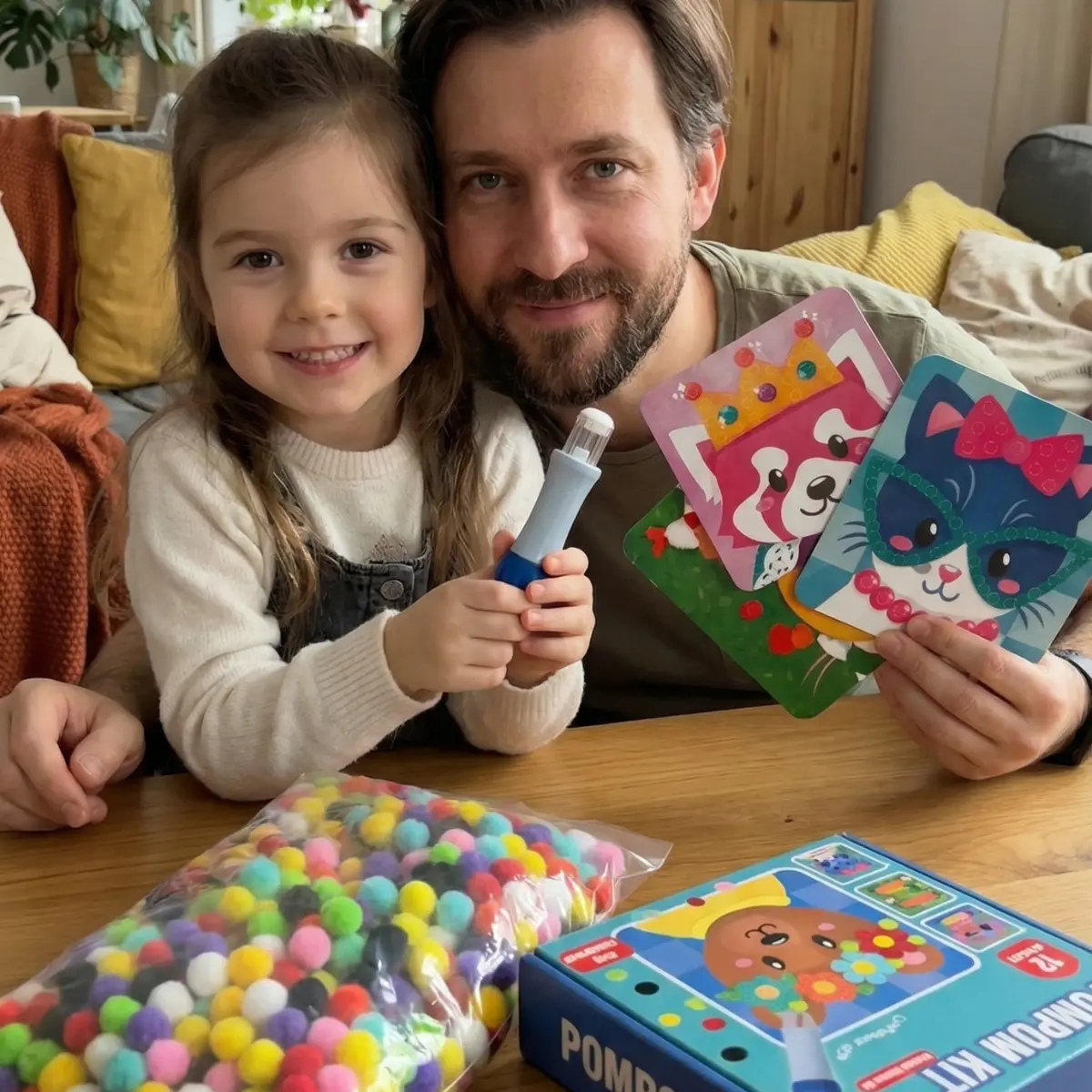 PACCHETTO CREATIVO SUPREMO: Pom Pom Kit, Tufting Kit & Foil Fun Principesse