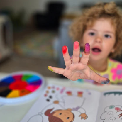 Tavolozza con 12 colori vivaci per dipingere con le dita (da 1 anno in su)
