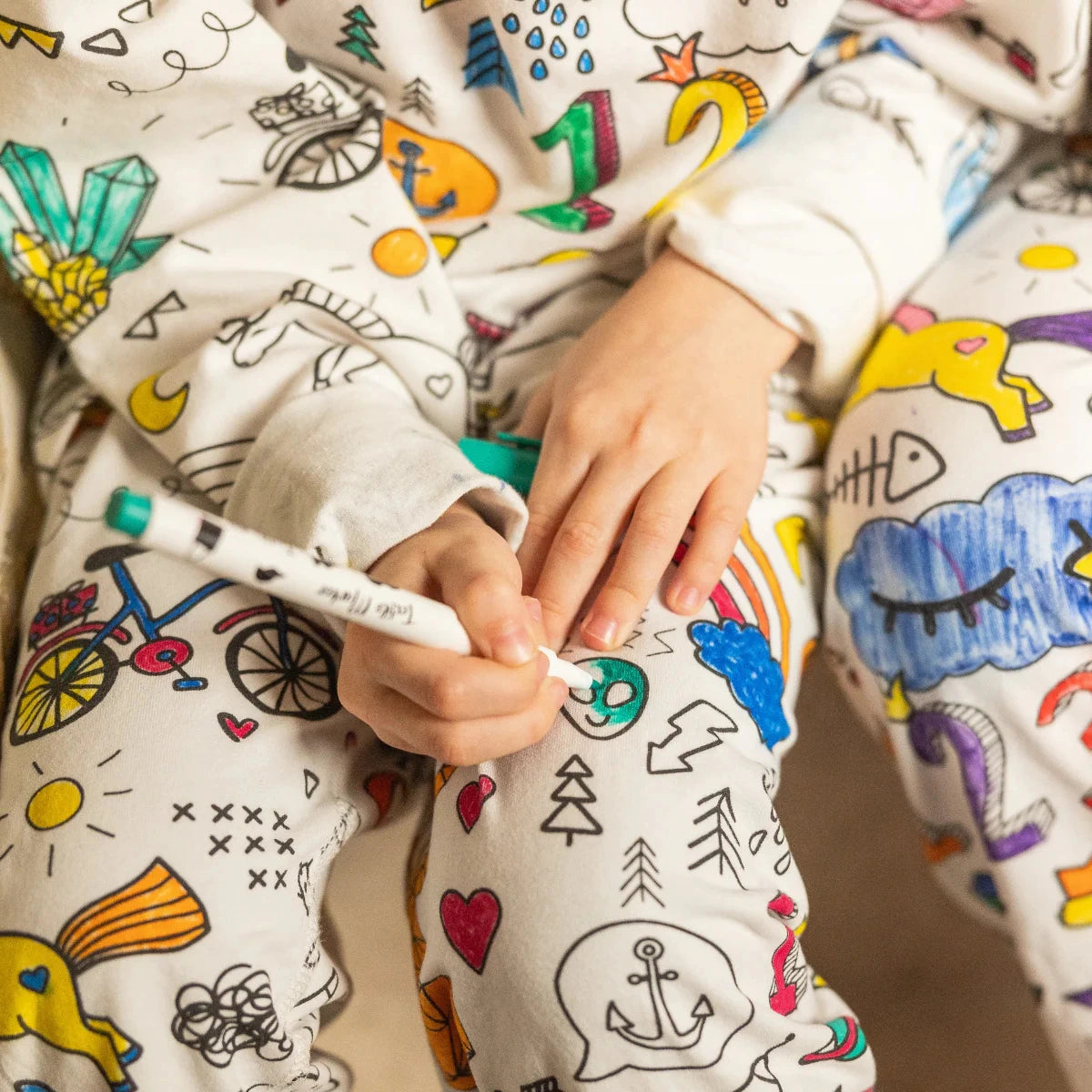Pigiama bambino/a due pezzi Colorami – Inverno (4+ anni)